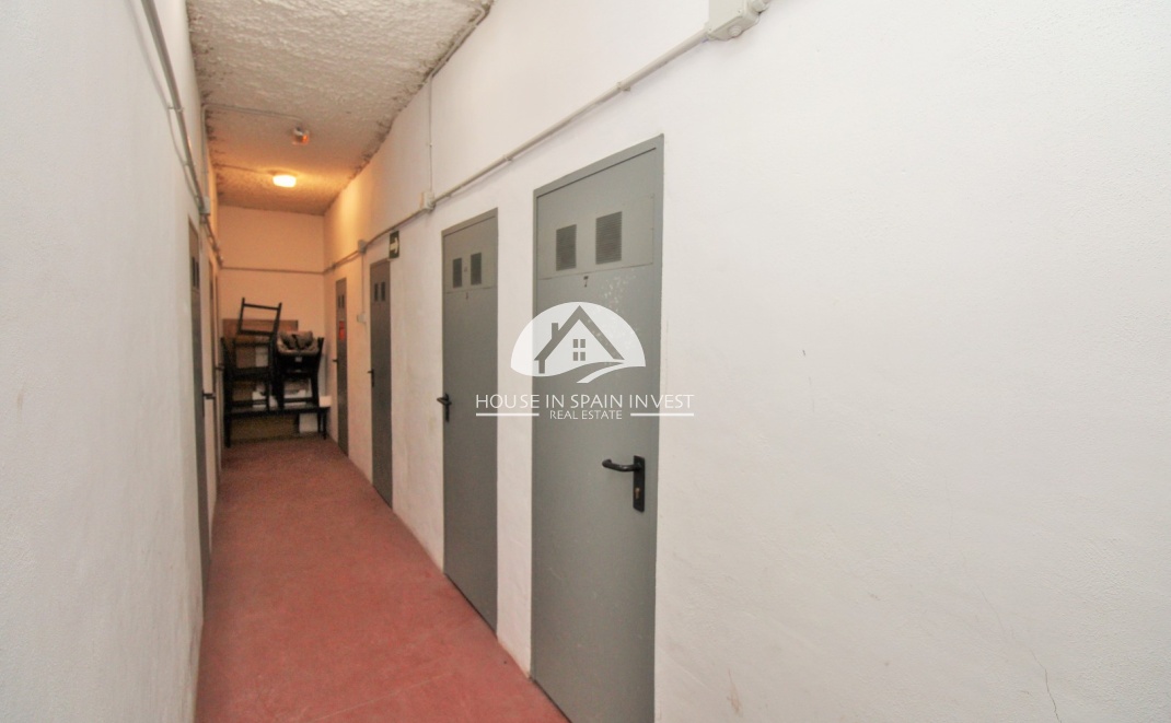 Resale - Apartment  - Torrevieja - Punta Prima  