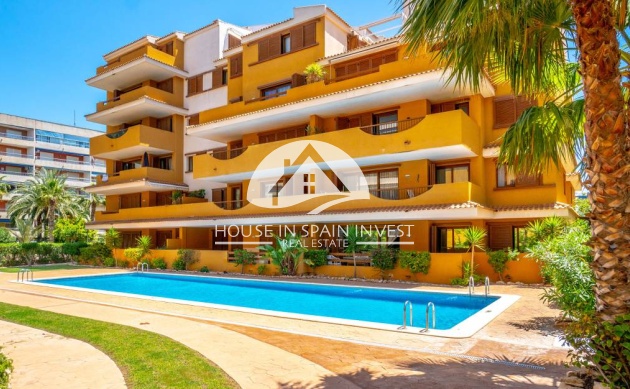 Resale - Apartment  - Torrevieja - Punta Prima  