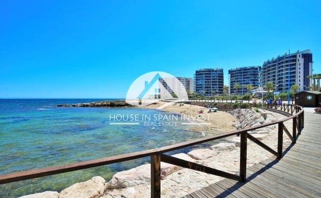 Resale - Apartment  - Torrevieja - Punta Prima  