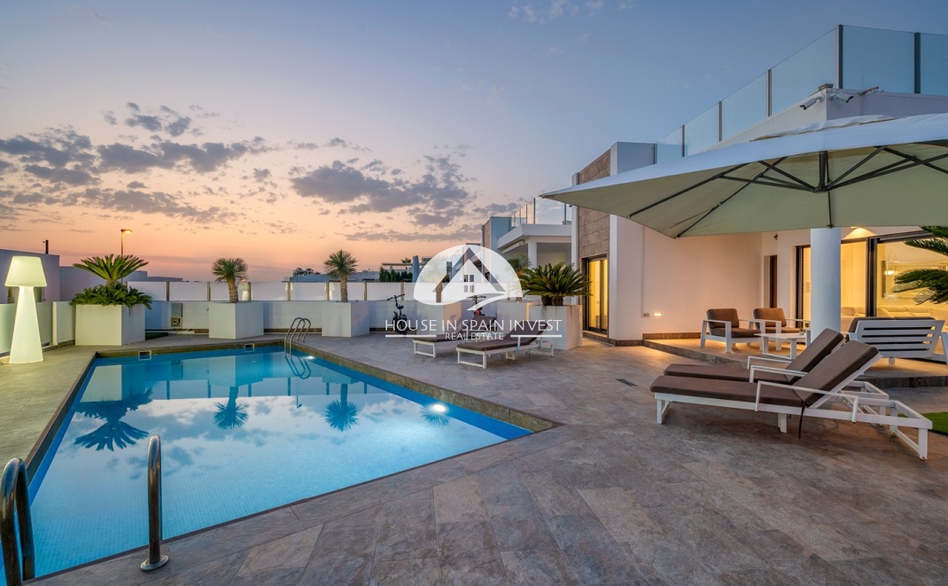 Resale - Villa - Orihuela Costa - Villamartín