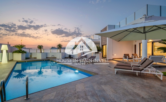 Resale - Villa - Orihuela Costa - Villamartín