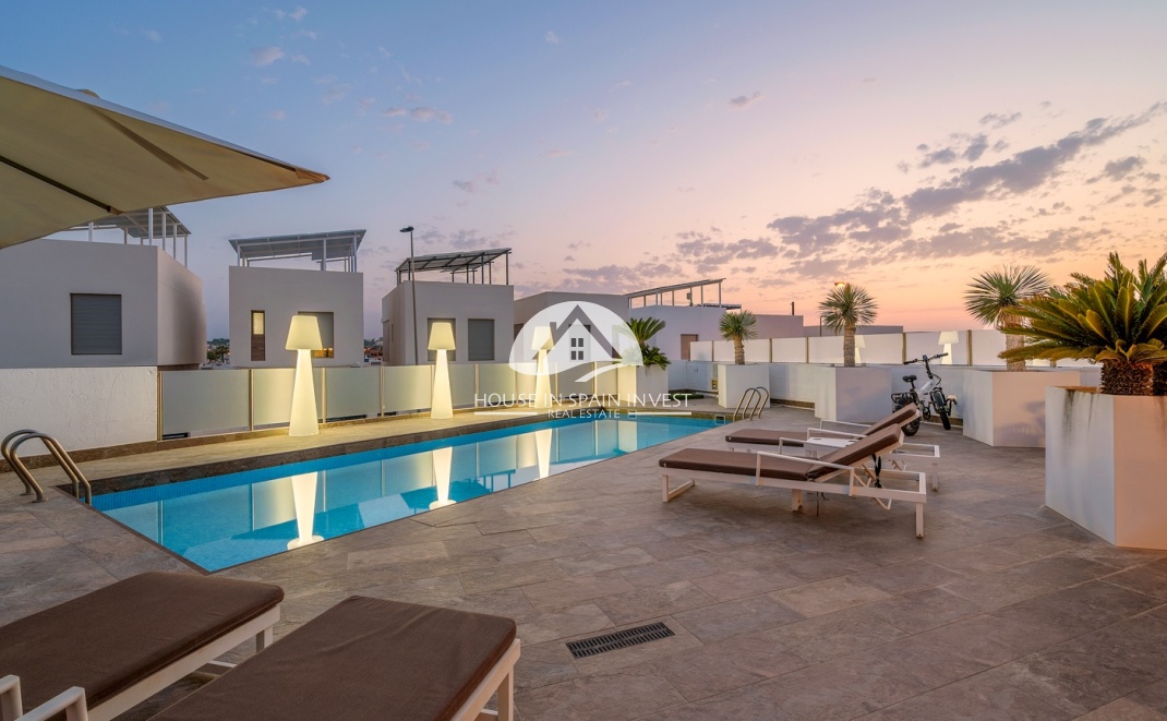 Resale - Villa - Orihuela Costa - Villamartín