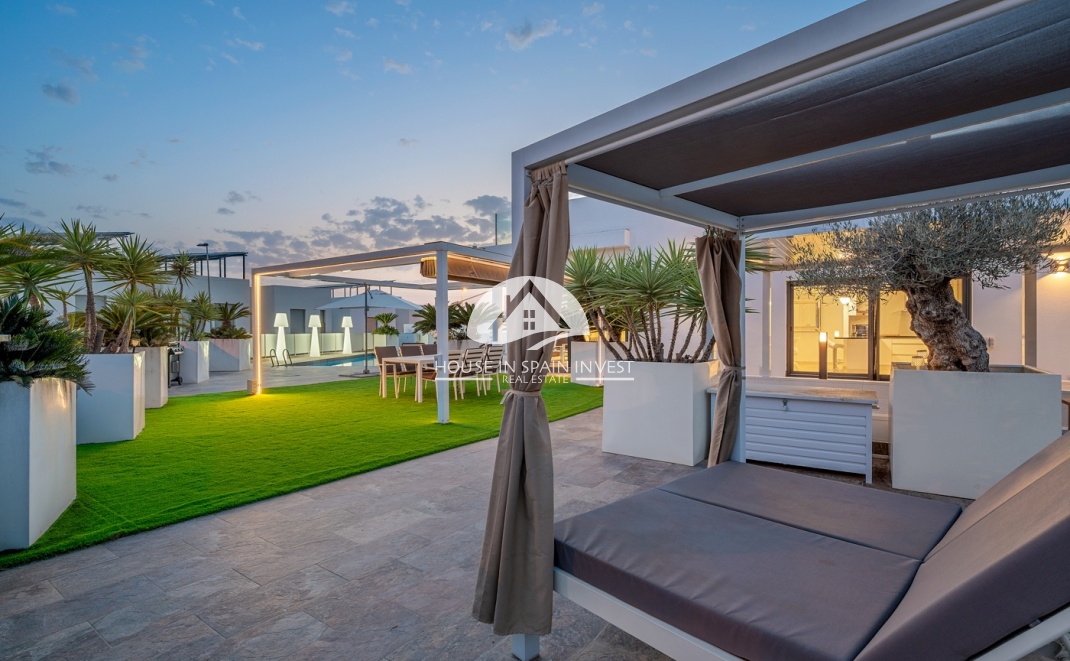 Resale - Villa - Orihuela Costa - Villamartín