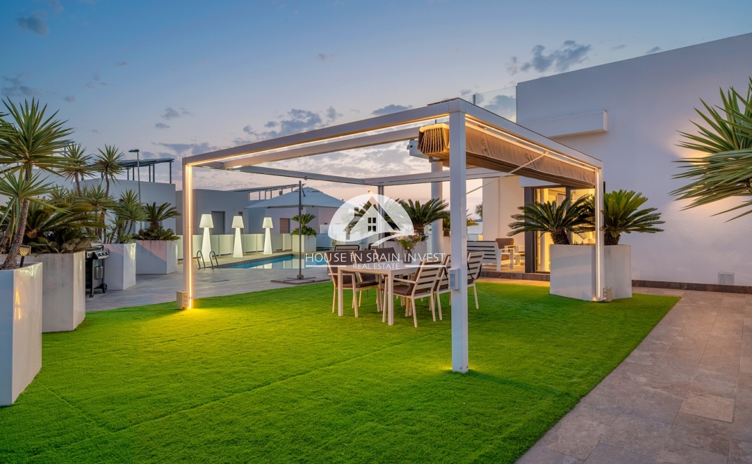 Resale - Villa - Orihuela Costa - Villamartín