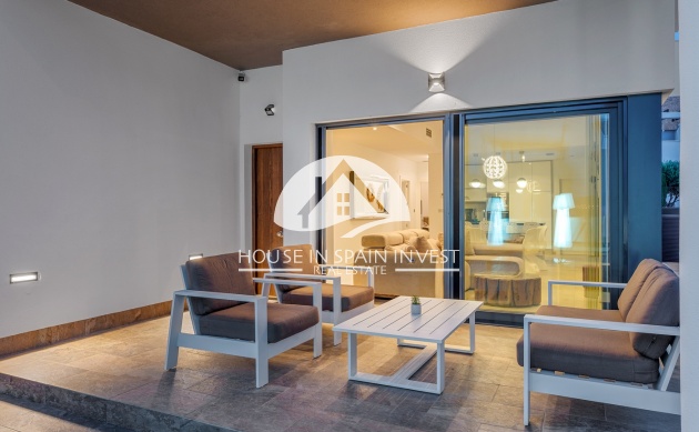 Resale - Villa - Orihuela Costa - Villamartín