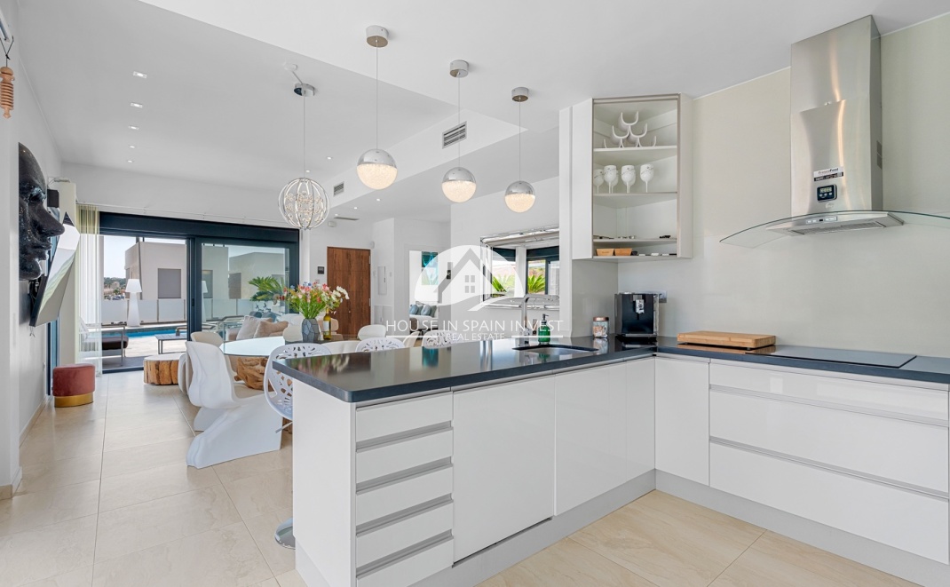 Resale - Villa - Orihuela Costa - Villamartín