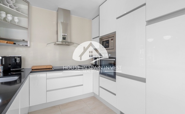 Resale - Villa - Orihuela Costa - Villamartín