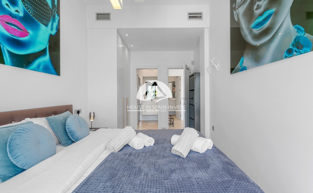 Resale - Villa - Orihuela Costa - Villamartín