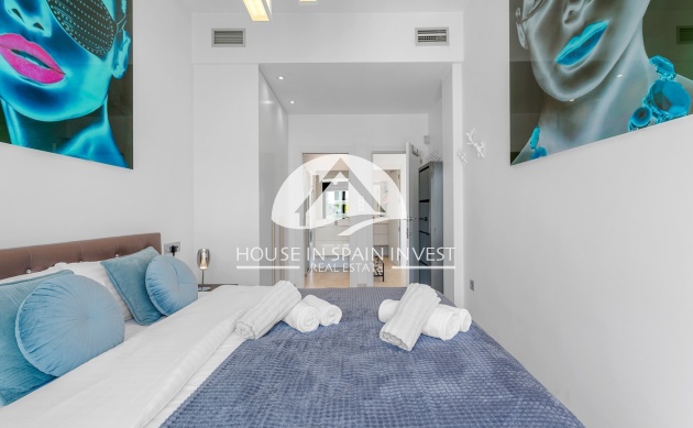 Resale - Villa - Orihuela Costa - Villamartín