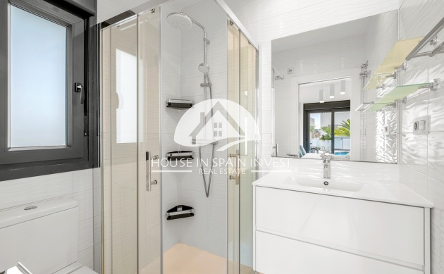 Resale - Villa - Orihuela Costa - Villamartín