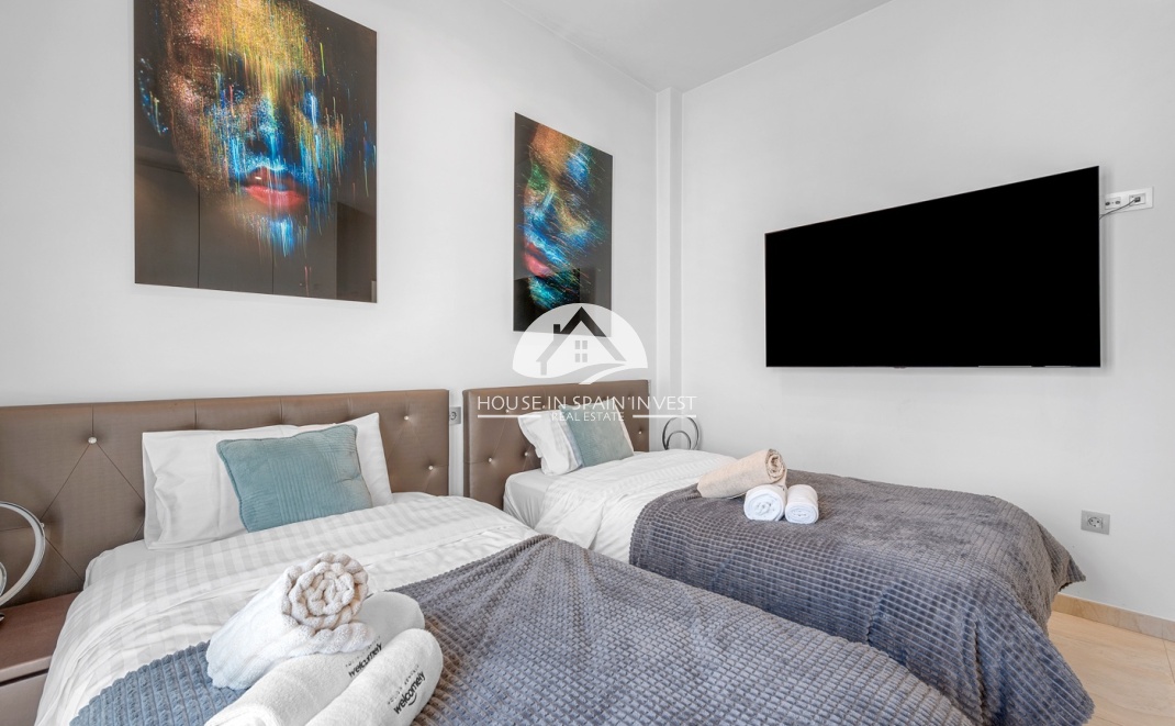 Resale - Villa - Orihuela Costa - Villamartín