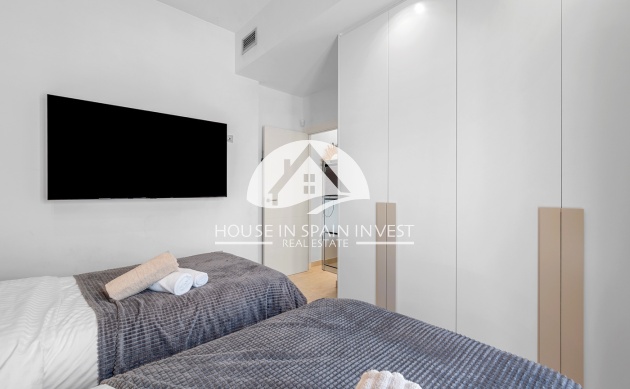 Resale - Villa - Orihuela Costa - Villamartín