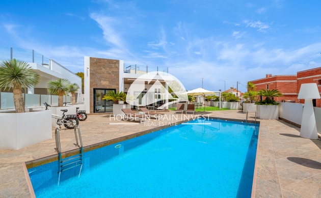 Resale - Villa - Orihuela Costa - Villamartín