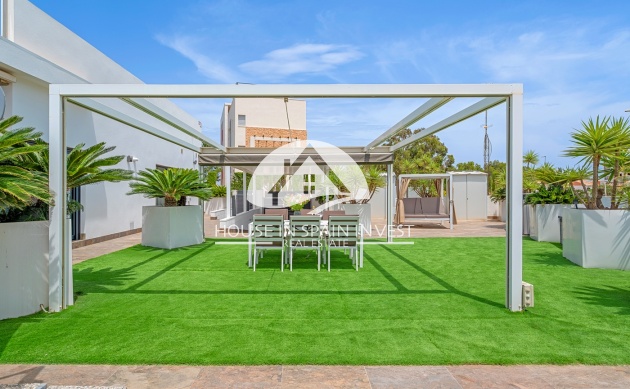 Resale - Villa - Orihuela Costa - Villamartín