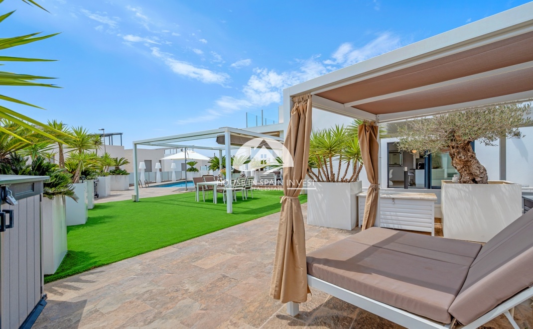 Resale - Villa - Orihuela Costa - Villamartín