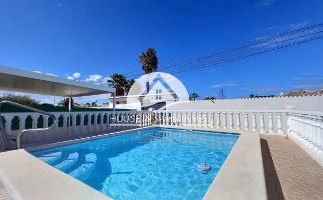 Resale - Villa - Torrevieja - La Siesta - El Chaparral - San Luis