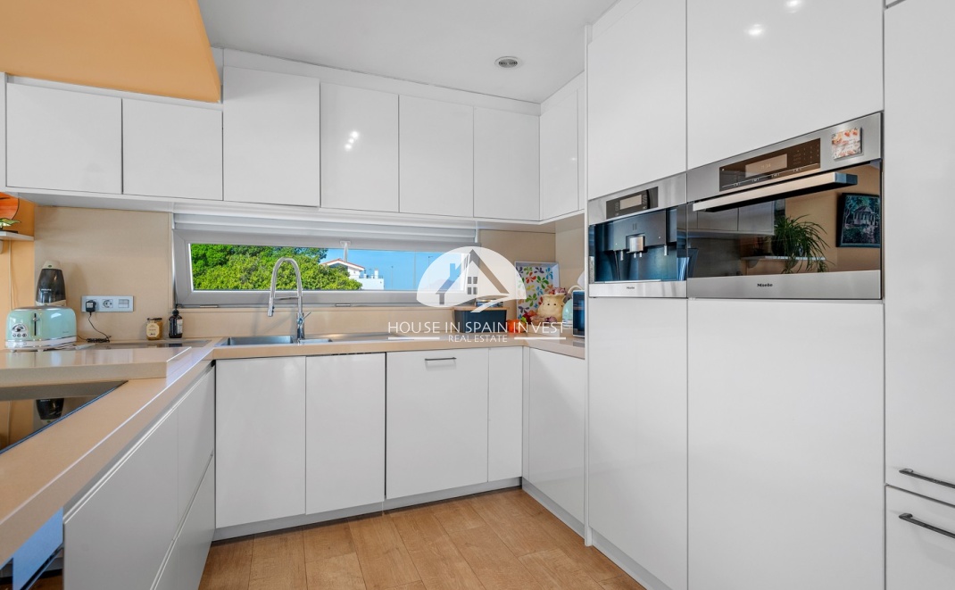 Resale - Villa - Benijofar