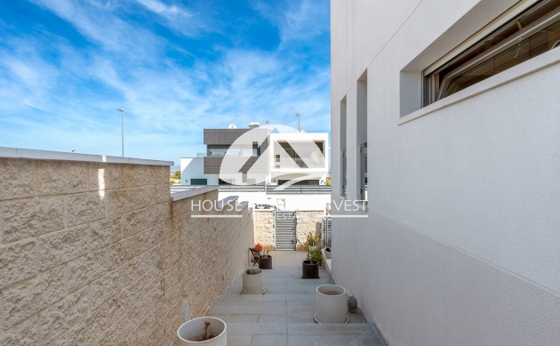 Resale - Villa - Benijofar