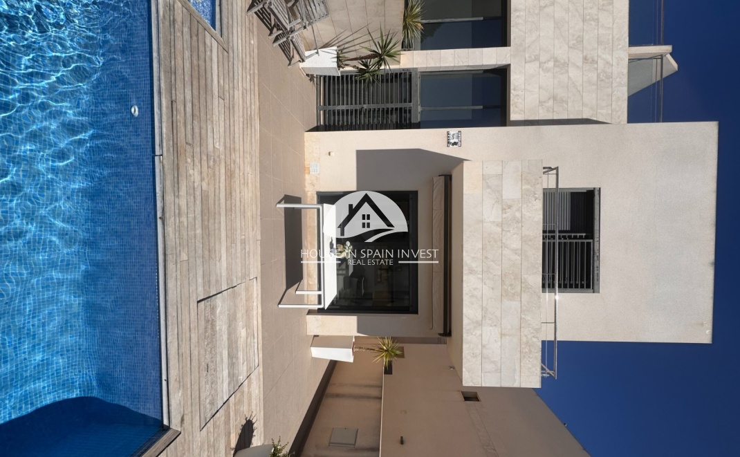 Resale - Villa - Orihuela Costa - La Zenia