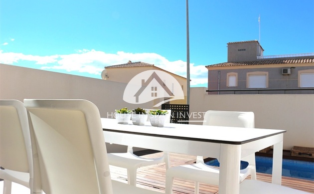 Resale - Villa - Orihuela Costa - La Zenia