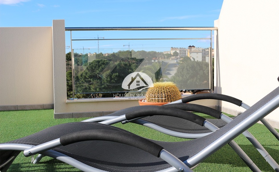 Resale - Villa - Orihuela Costa - La Zenia