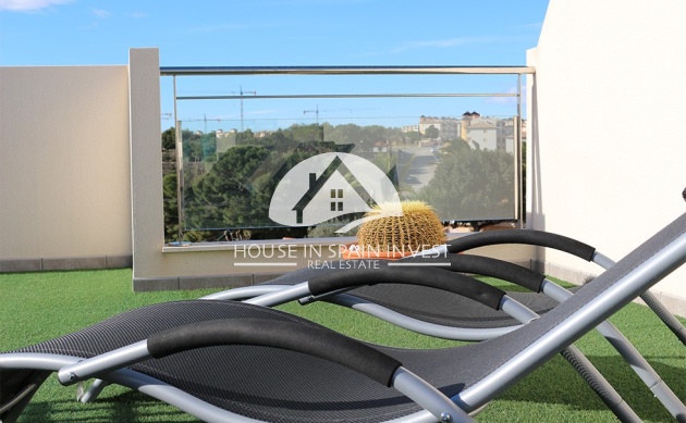 Resale - Villa - Orihuela Costa - La Zenia