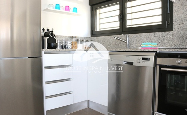 Resale - Villa - Orihuela Costa - La Zenia