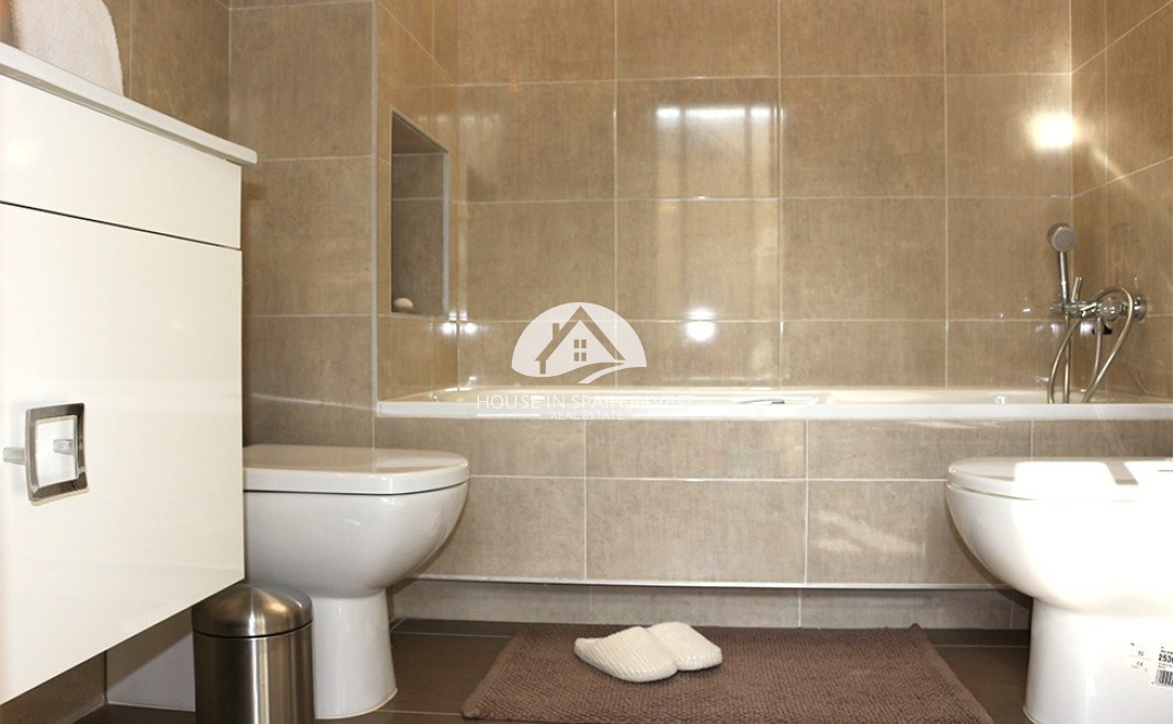 Resale - Villa - Orihuela Costa - La Zenia