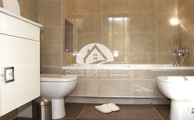 Resale - Villa - Orihuela Costa - La Zenia