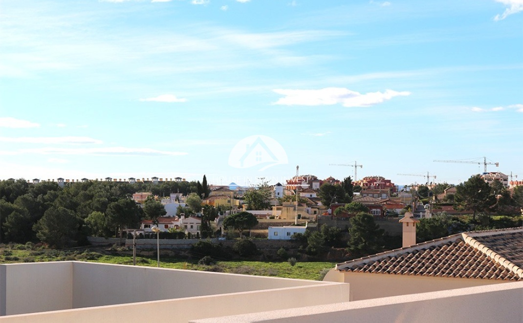 Resale - Villa - Orihuela Costa - La Zenia