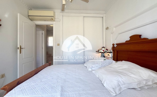 Resale - Villa - Orihuela Costa - Villamartín