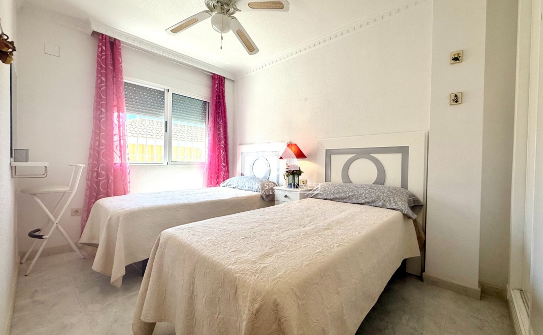 Resale - Villa - Orihuela Costa - Villamartín