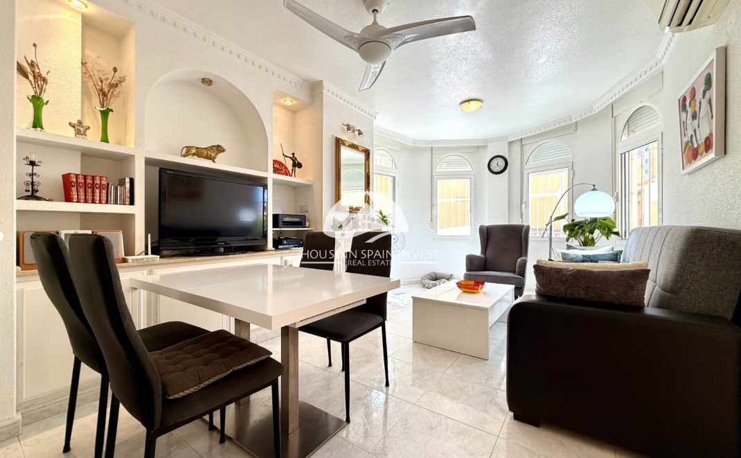 Resale - Villa - Orihuela Costa - Villamartín