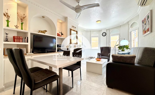 Resale - Villa - Orihuela Costa - Villamartín