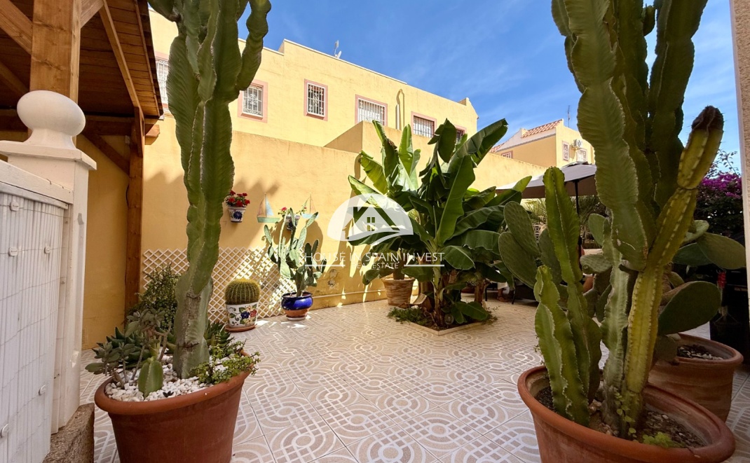 Resale - Villa - Orihuela Costa - Villamartín