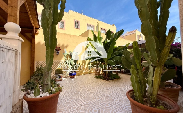 Resale - Villa - Orihuela Costa - Villamartín