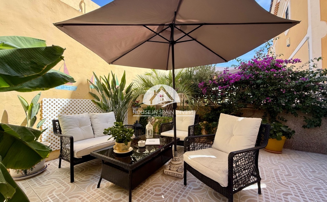 Resale - Villa - Orihuela Costa - Villamartín