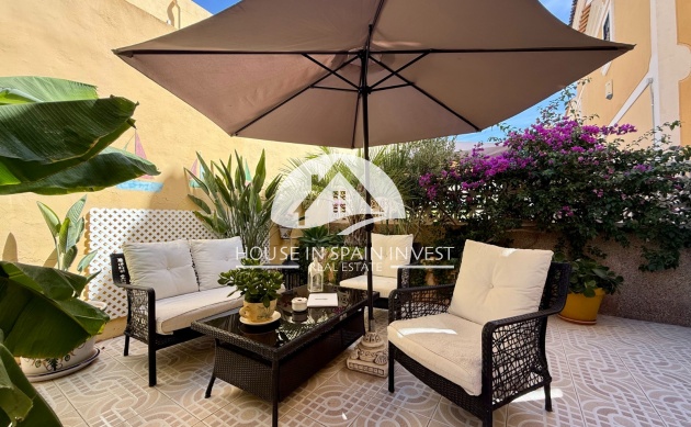 Resale - Villa - Orihuela Costa - Villamartín