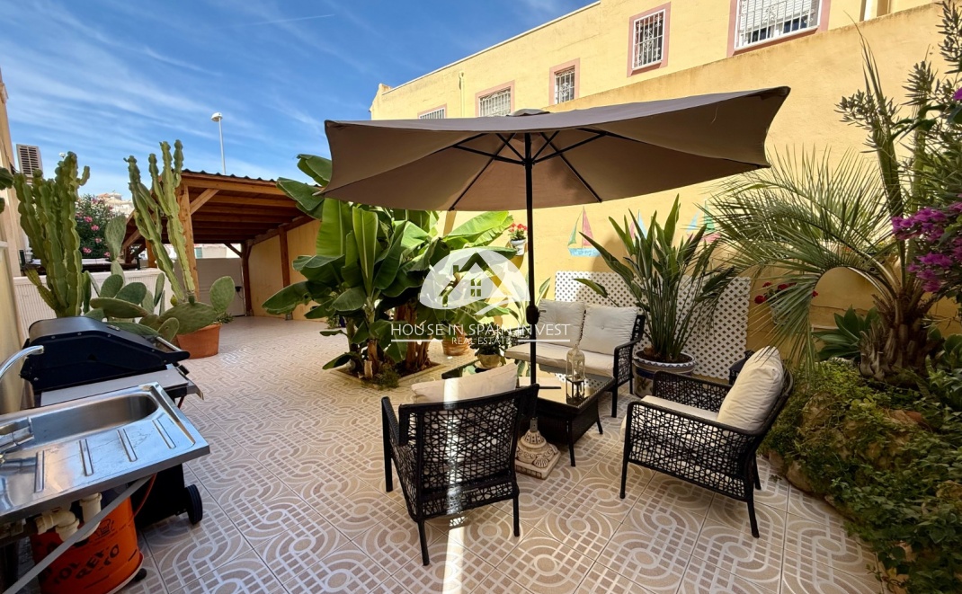 Resale - Villa - Orihuela Costa - Villamartín