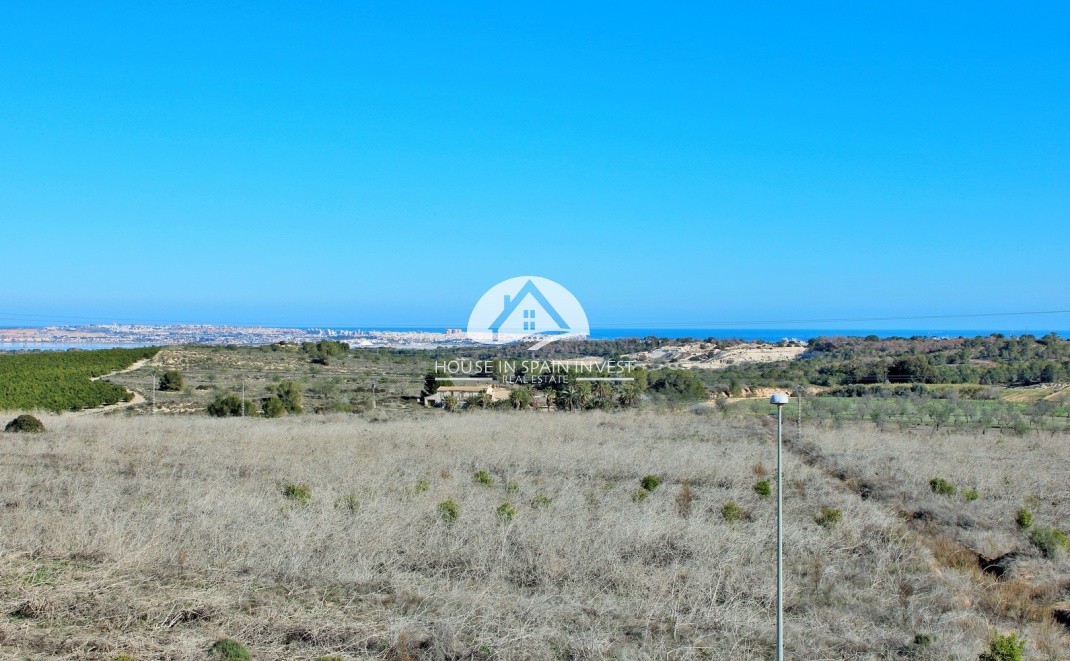 Resale - Townhouse - San Miguel de Salinas