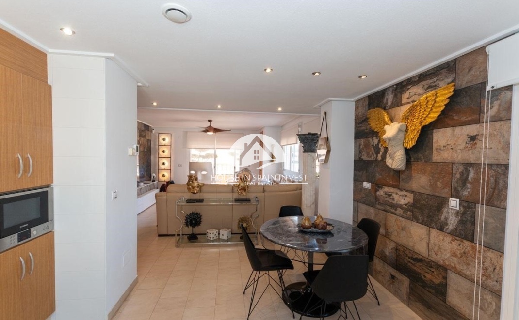 Resale - Apartment  - Orihuela Costa - Villamartín