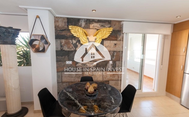 Resale - Apartment  - Orihuela Costa - Villamartín