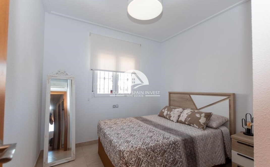 Resale - Apartment  - Orihuela Costa - Villamartín