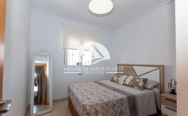 Resale - Apartment  - Orihuela Costa - Villamartín