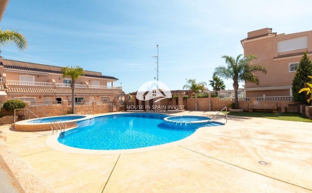 Resale - Apartment  - Orihuela Costa - Villamartín