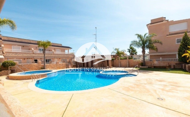 Resale - Apartment  - Orihuela Costa - Villamartín