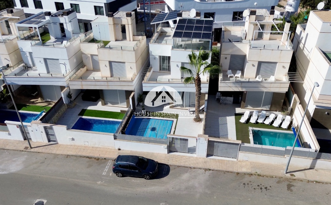 Resale - Villa - Orihuela Costa - Lomas De Cabo Roig
