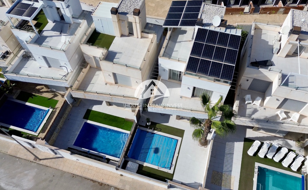 Resale - Villa - Orihuela Costa - Lomas De Cabo Roig