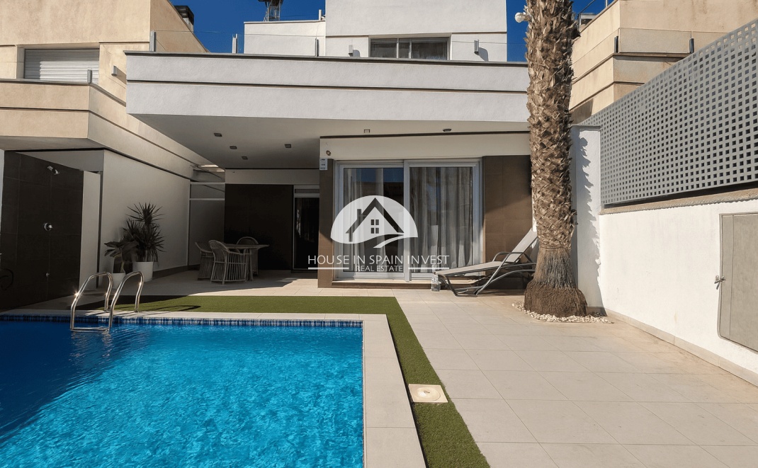 Resale - Villa - Orihuela Costa - Lomas De Cabo Roig