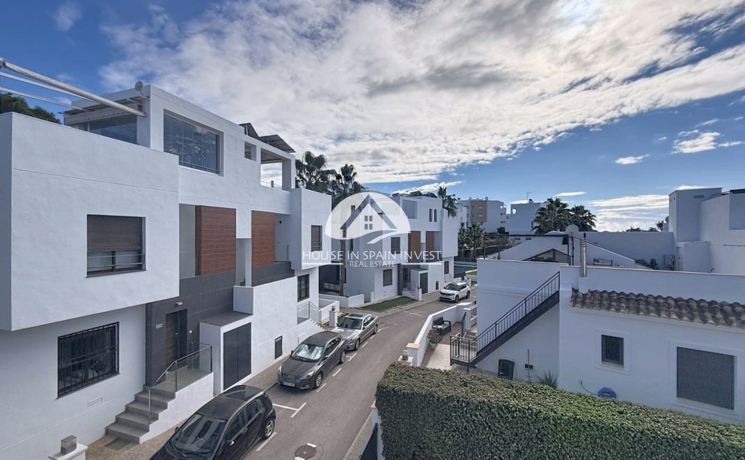 Herverkoop - Villa - Orihuela Costa - Villamartín